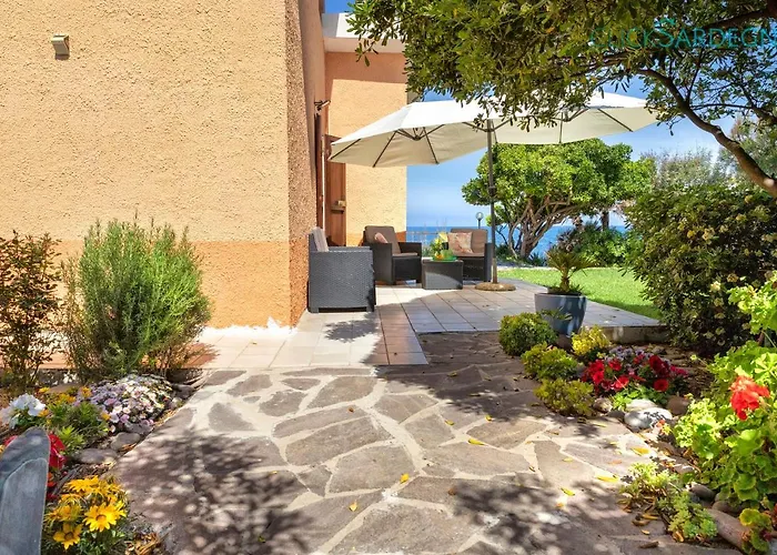 Seashore Of The Marina Of Sorso, 3 Rooms, Veranda On The Sea, Garden 索尔索