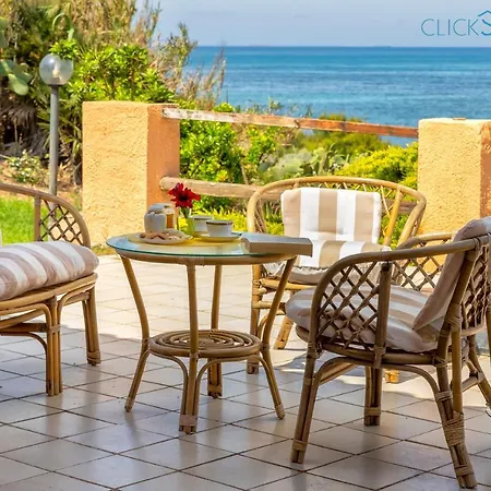 וילה Seashore Of The Marina Of Sorso, 3 Rooms, Veranda On The Sea, Garden *