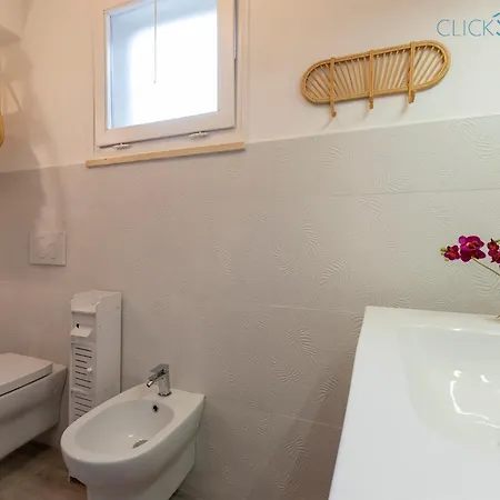 Seashore Of The Marina Of Sorso, 3 Rooms, Veranda On The Sea, Garden וילה