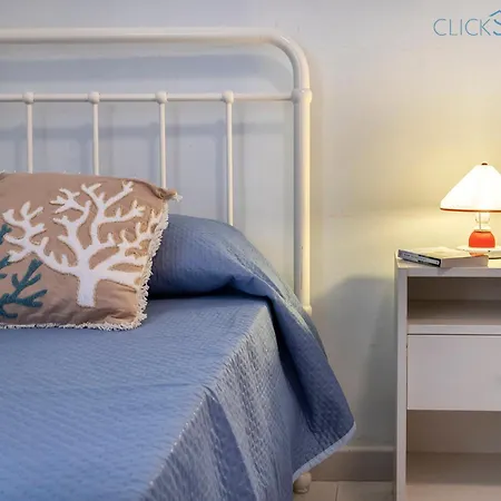 Seashore Of The Marina Of Sorso, 3 Rooms, Veranda On The Sea, Garden