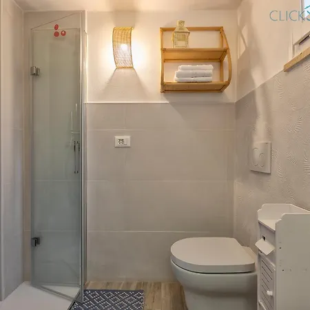 Seashore Of The Marina Of Sorso, 3 Rooms, Veranda On The Sea, Garden וילה סורסו