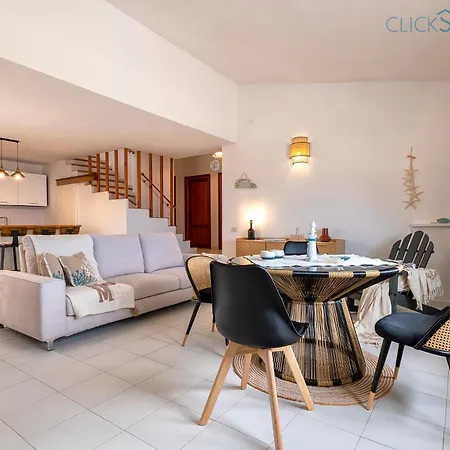 Seashore Of The Marina Of Sorso, 3 Rooms, Veranda On The Sea, Garden סורסו