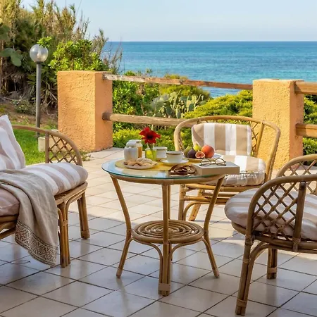 Villa Seashore Of The Marina Of Sorso, 3 Rooms, Veranda On The Sea, Garden Sorso