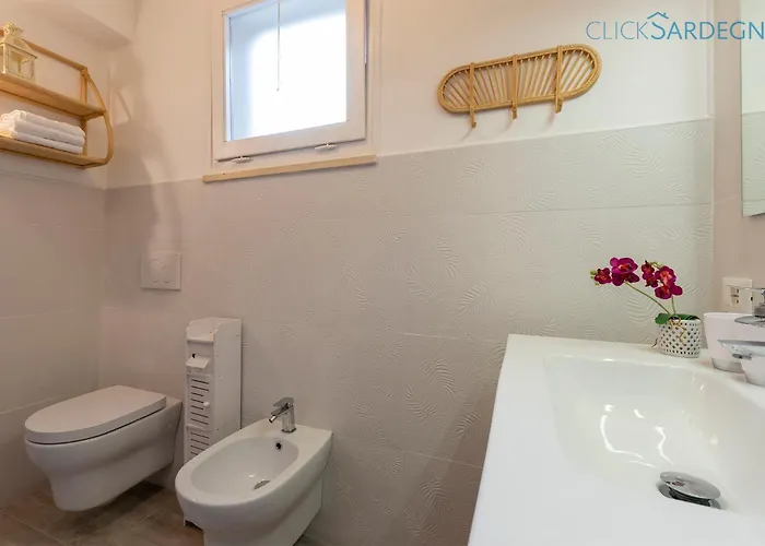 Seashore Of The Marina Of Sorso, 3 Rooms, Veranda On The Sea, Garden Villa