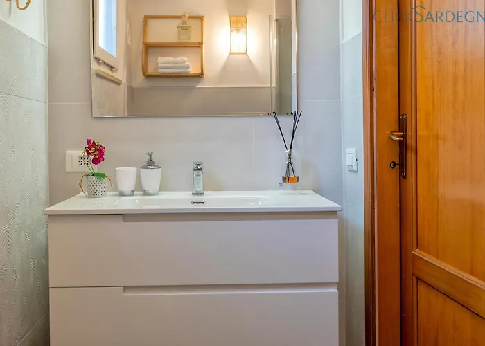 Seashore Of The Marina Of Sorso, 3 Rooms, Veranda On The Sea, Garden Villa