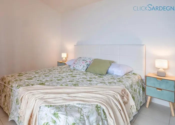 Seashore Of The Marina Of Sorso, 3 Rooms, Veranda On The Sea, Garden Villa