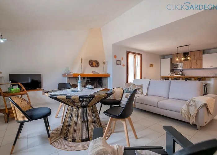 Villa Seashore Of The Marina Of Sorso, 3 Rooms, Veranda On The Sea, Garden Sorso